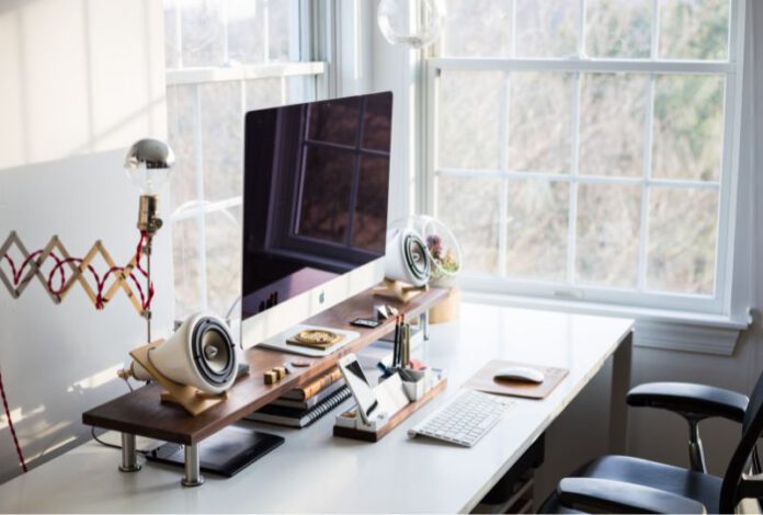 Thuiswerk accessoires: Verhoog je productiviteit en comfort - Whats-New